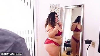 Pov Blowjob From A Voluptuous Stepmom In Lingerie