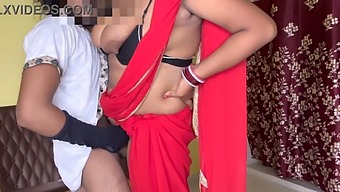 曲线玲珑的印度女神kamvali Bay