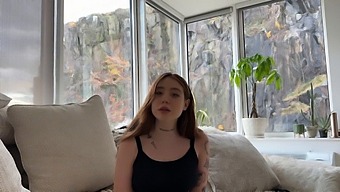 真实业余少女与女友小妹妹的淘气游戏的独家高清视频