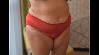 业余妻子沉迷于肛交游戏和独自高潮
