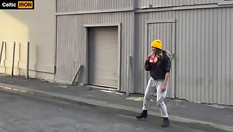 我太爽了吧?我就是这样形容这个大屌射精淋浴的